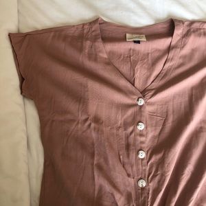 NWOT Universal Thread tie top